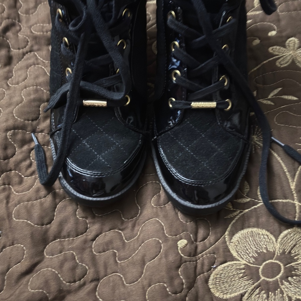 Black Quilted Women's Shoes